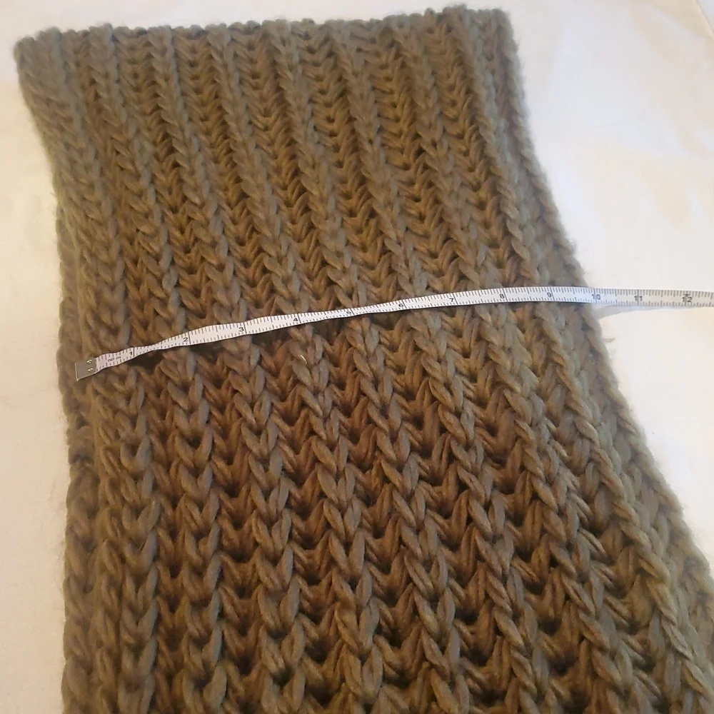 Chunky Army Green Knit Infinity‎ Scarf